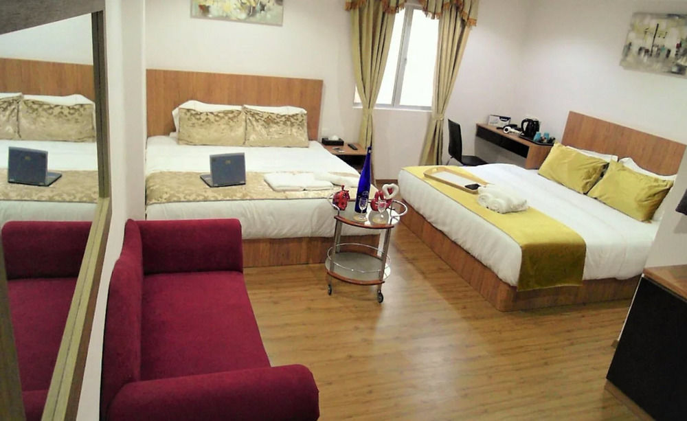 Royale Hotel Batu Gajah Ипох Екстериор снимка